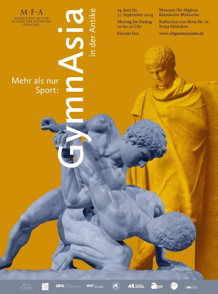 Zwei nackte junge Männer beim Ringen, im Hintergrund lehnt ein bekleideter junger Mann 